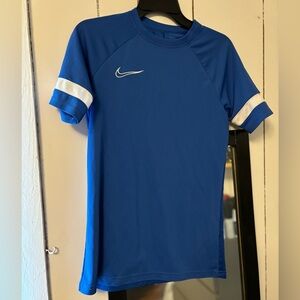 Nike - Dry fit shirt- Small